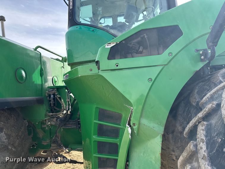 image for item FK1777 2015 John Deere 9570R Scraper Special 4WD tractor