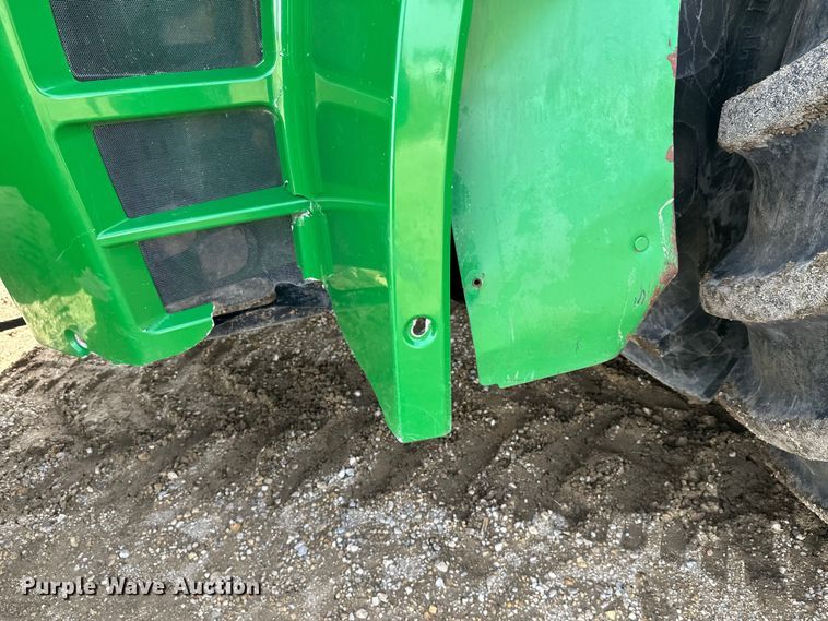 image for item FK1777 2015 John Deere 9570R Scraper Special 4WD tractor