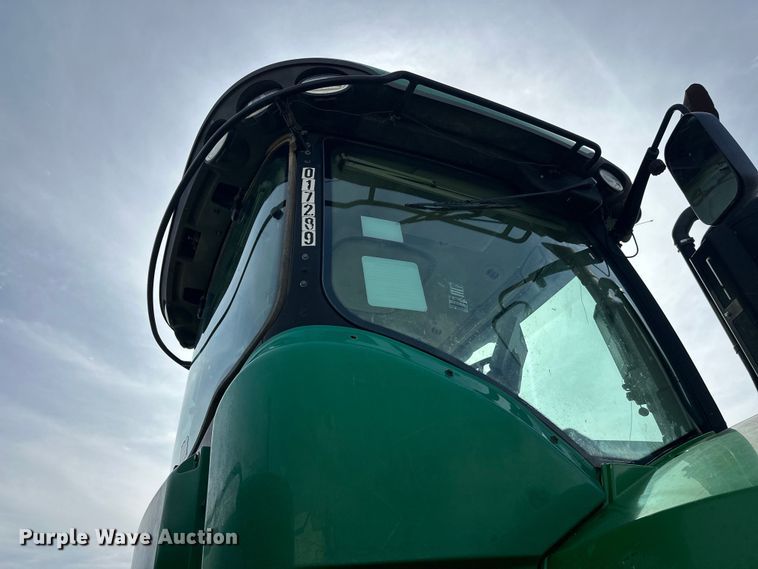 image for item FK1777 2015 John Deere 9570R Scraper Special 4WD tractor