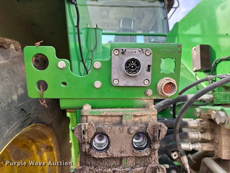 image for item FK1777 2015 John Deere 9570R Scraper Special 4WD tractor