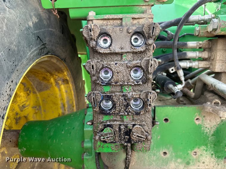 image for item FK1777 2015 John Deere 9570R Scraper Special 4WD tractor