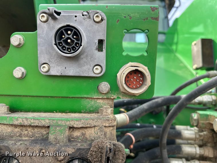 image for item FK1777 2015 John Deere 9570R Scraper Special 4WD tractor