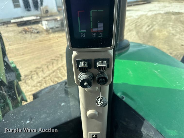 image for item FK1777 2015 John Deere 9570R Scraper Special 4WD tractor