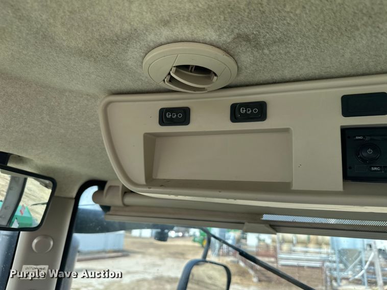 image for item FK1777 2015 John Deere 9570R Scraper Special 4WD tractor