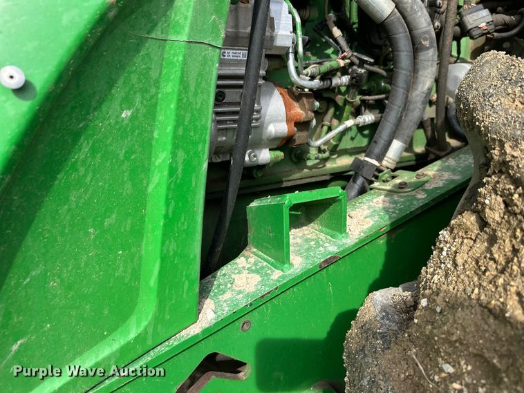 image for item FK1777 2015 John Deere 9570R Scraper Special 4WD tractor