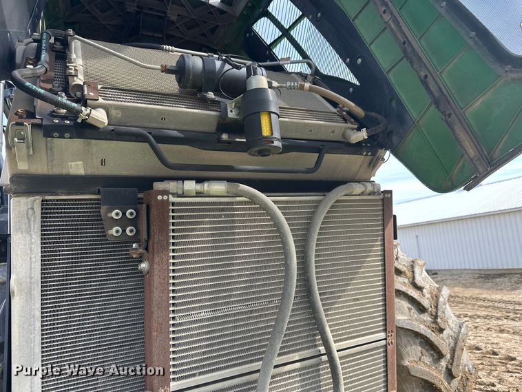 image for item FK1777 2015 John Deere 9570R Scraper Special 4WD tractor