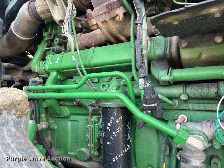 image for item FK1777 2015 John Deere 9570R Scraper Special 4WD tractor