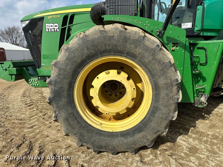 image for item FK1777 2015 John Deere 9570R Scraper Special 4WD tractor