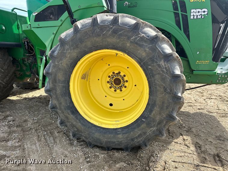 image for item FK1777 2015 John Deere 9570R Scraper Special 4WD tractor