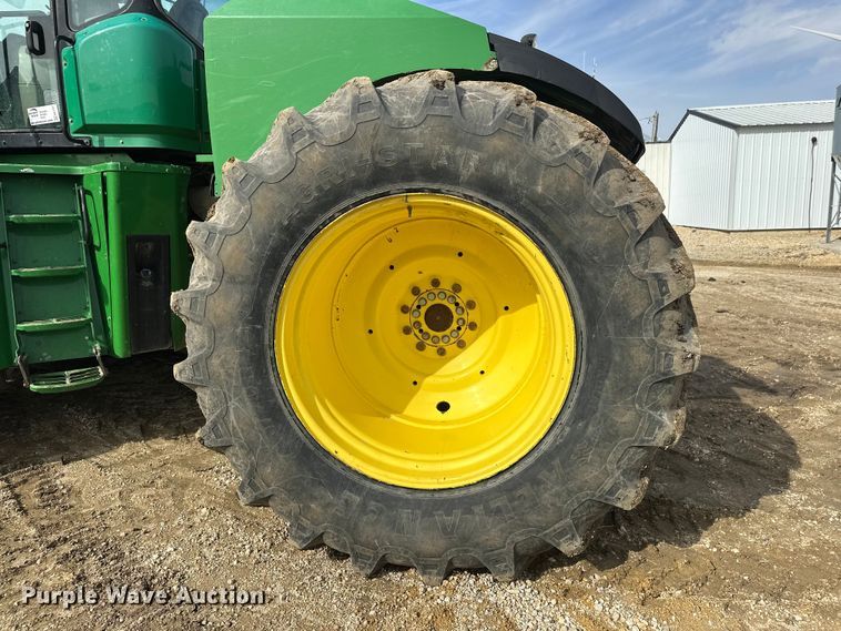image for item FK1777 2015 John Deere 9570R Scraper Special 4WD tractor