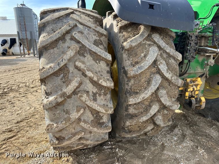 image for item FK1777 2015 John Deere 9570R Scraper Special 4WD tractor