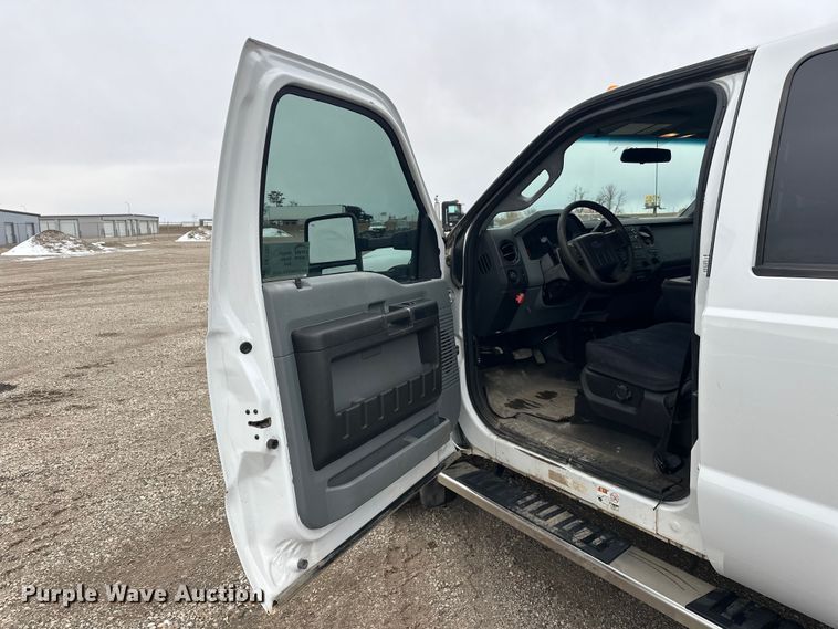 image for item FK1780 2014 Ford F450 Super Duty Crew Cab flatbed truck