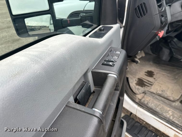 image for item FK1780 2014 Ford F450 Super Duty Crew Cab flatbed truck