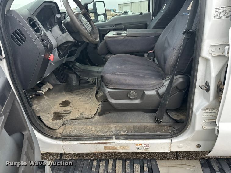 image for item FK1780 2014 Ford F450 Super Duty Crew Cab flatbed truck