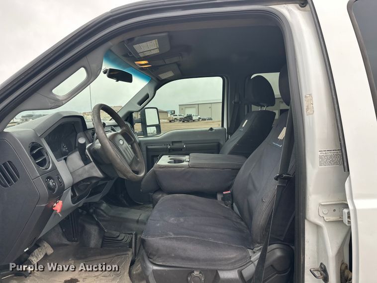 image for item FK1780 2014 Ford F450 Super Duty Crew Cab flatbed truck