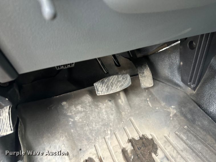 image for item FK1780 2014 Ford F450 Super Duty Crew Cab flatbed truck