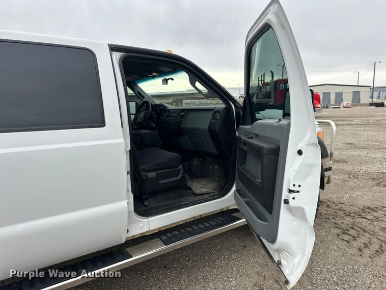 image for item FK1780 2014 Ford F450 Super Duty Crew Cab flatbed truck