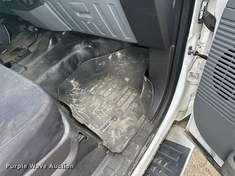 image for item FK1780 2014 Ford F450 Super Duty Crew Cab flatbed truck