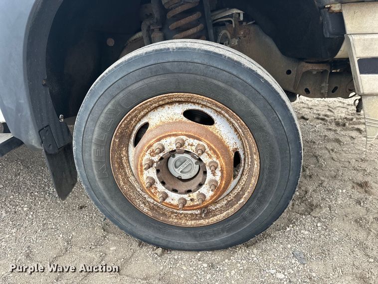 image for item FK1780 2014 Ford F450 Super Duty Crew Cab flatbed truck