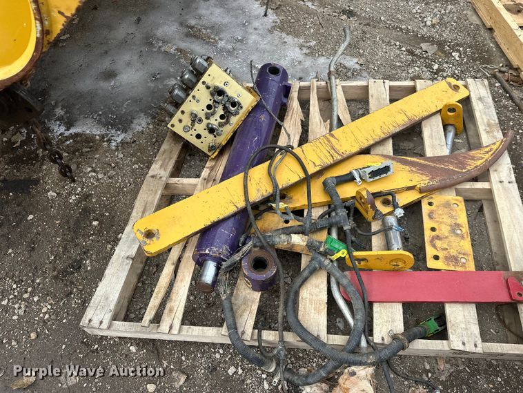 image for item FK1781 2016 K-Tec 1233 scraper