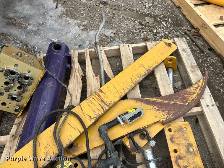 image for item FK1781 2016 K-Tec 1233 scraper