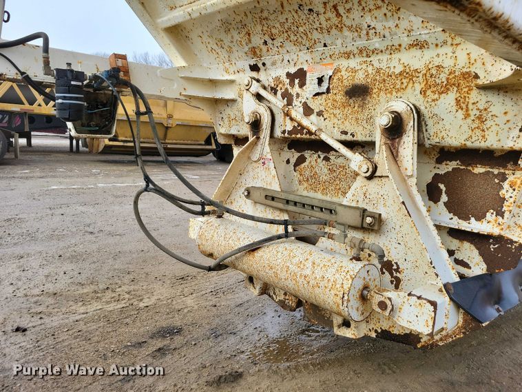 image for item NK9850 2012 Manac LBD42 bottom dump trailer