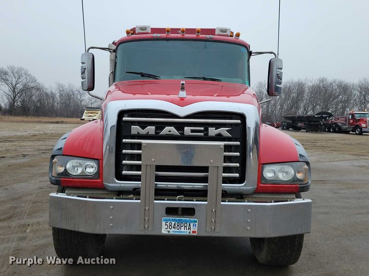 image for item NK9851 2017 Mack Granite GU713 dump truck