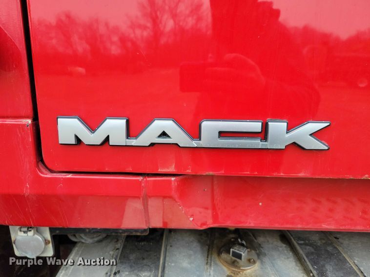 image for item NK9851 2017 Mack Granite GU713 dump truck