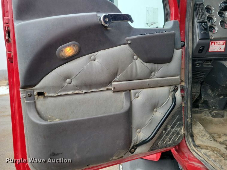 image for item NK9851 2017 Mack Granite GU713 dump truck