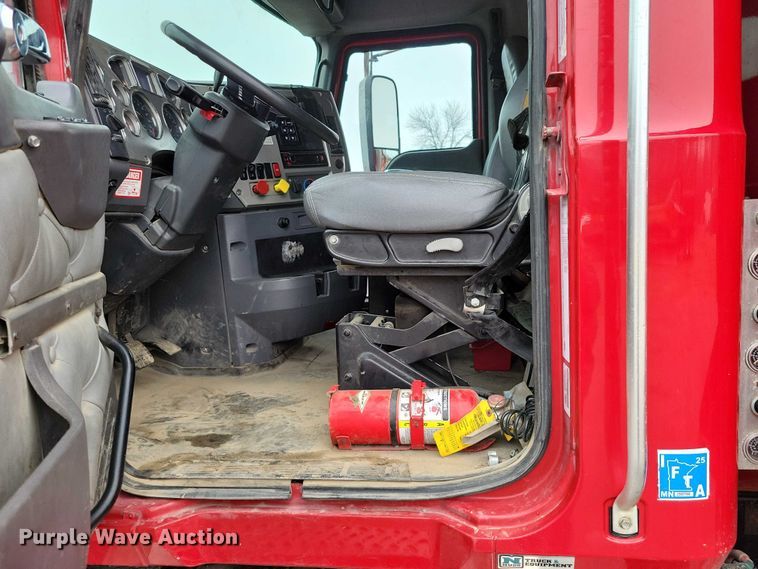 image for item NK9851 2017 Mack Granite GU713 dump truck