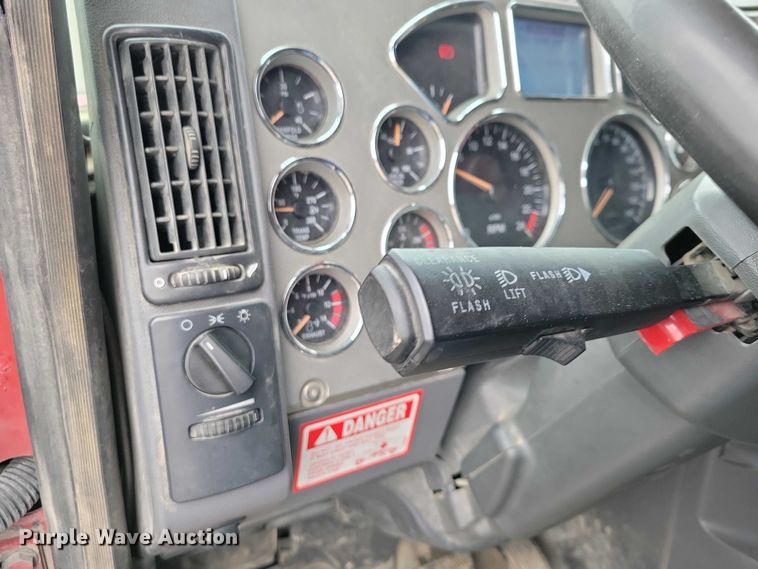 image for item NK9851 2017 Mack Granite GU713 dump truck