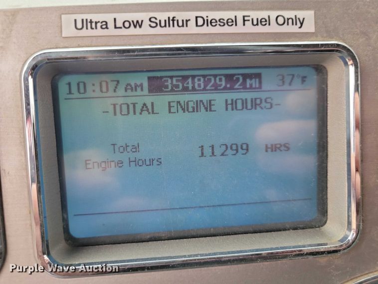 image for item NK9851 2017 Mack Granite GU713 dump truck