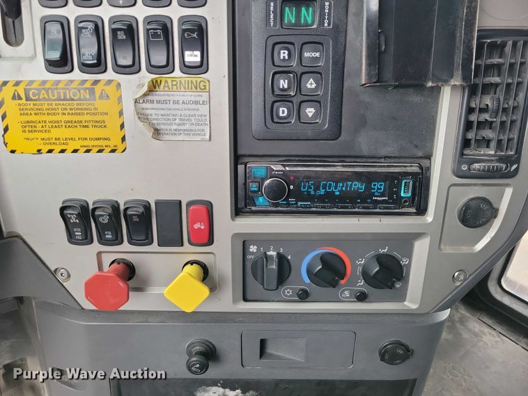 image for item NK9851 2017 Mack Granite GU713 dump truck