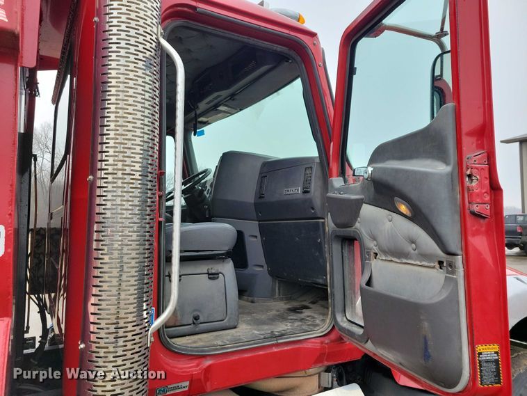 image for item NK9851 2017 Mack Granite GU713 dump truck