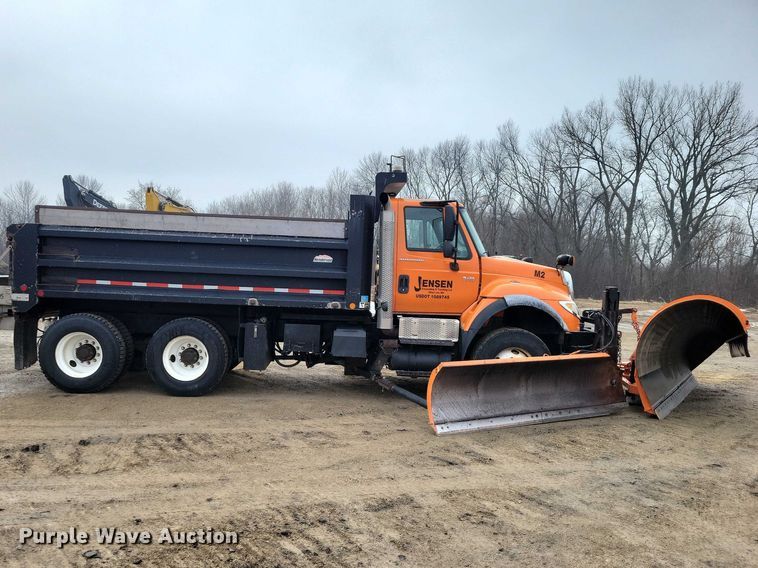 image for item NK9852 2006 International 7600 dump truck