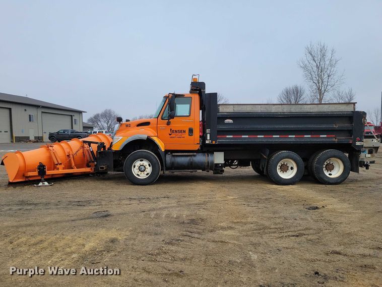 image for item NK9852 2006 International 7600 dump truck