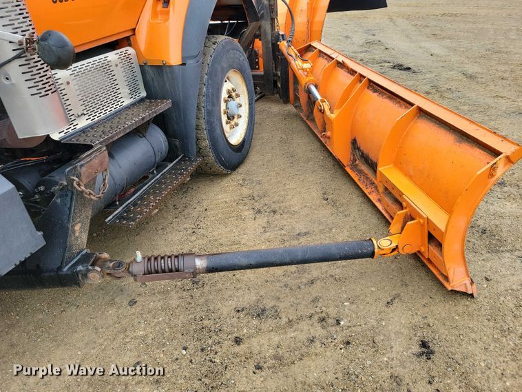 image for item NK9852 2006 International 7600 dump truck