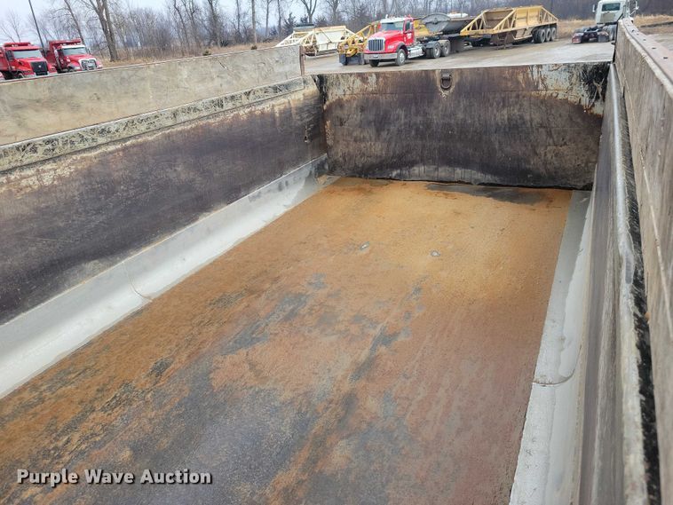 image for item NK9852 2006 International 7600 dump truck