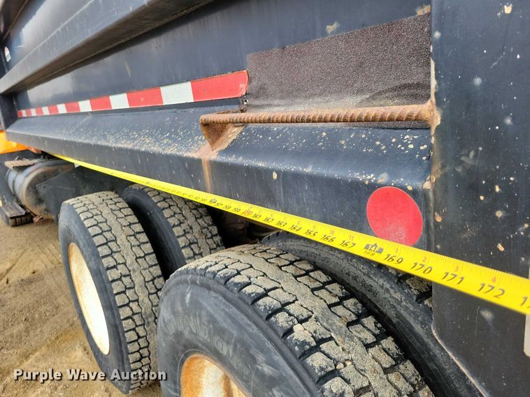 image for item NK9852 2006 International 7600 dump truck