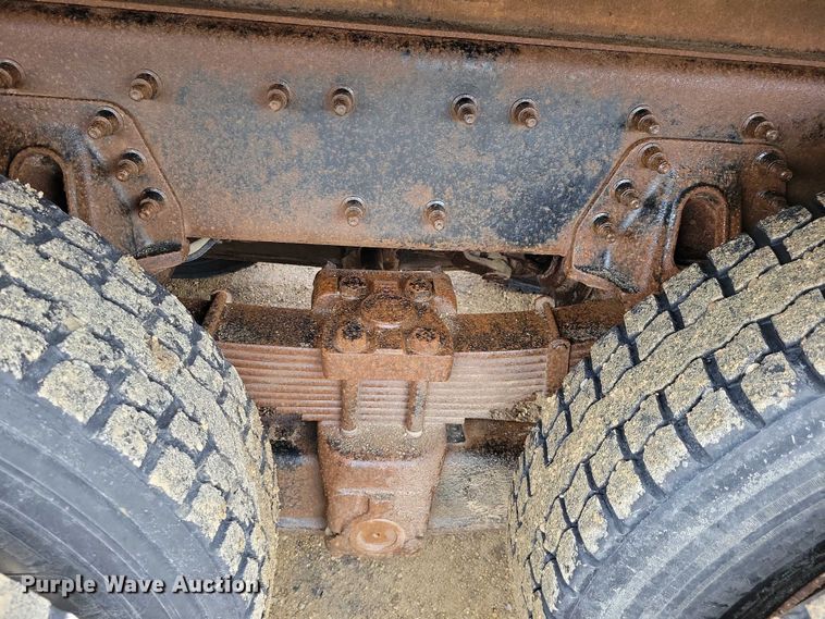 image for item NK9852 2006 International 7600 dump truck