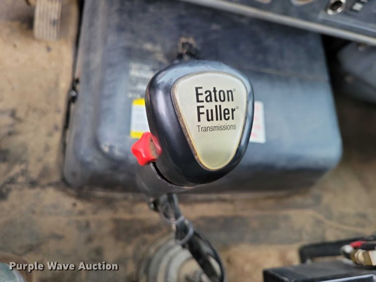 image for item NK9852 2006 International 7600 dump truck