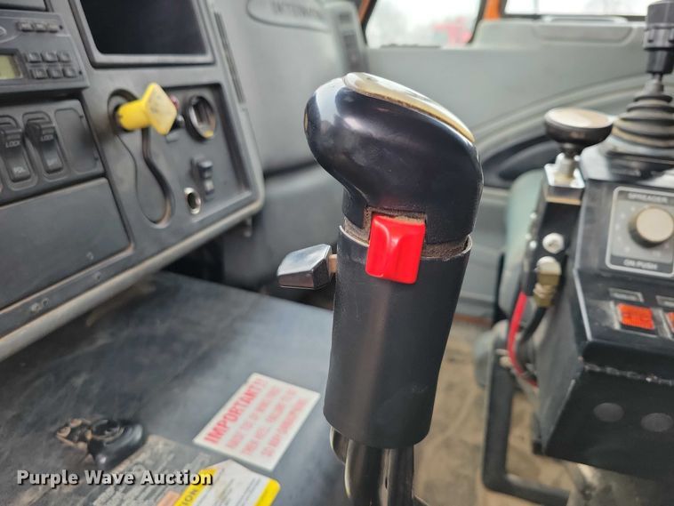 image for item NK9852 2006 International 7600 dump truck