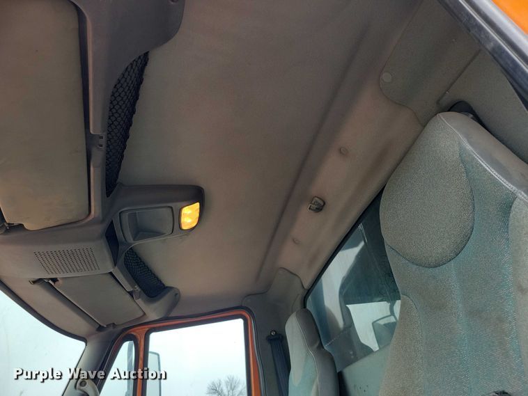 image for item NK9852 2006 International 7600 dump truck