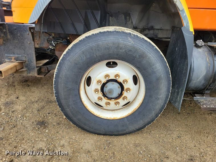 image for item NK9852 2006 International 7600 dump truck