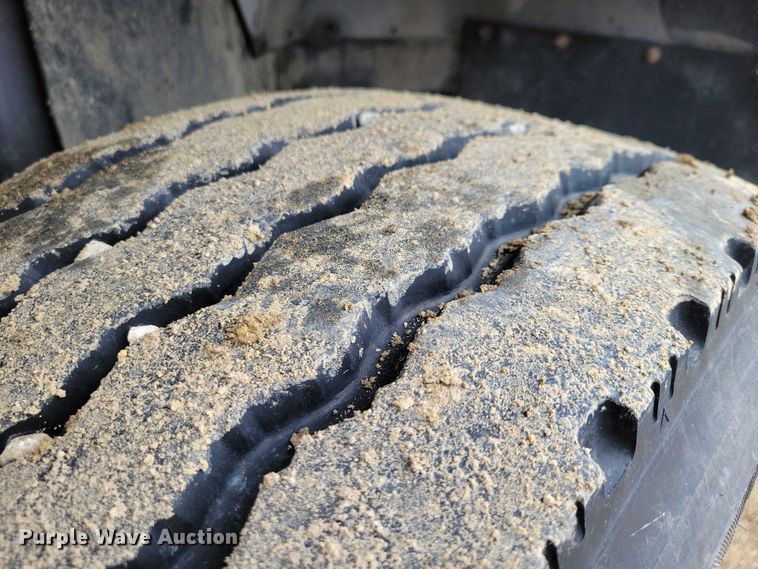 image for item NK9852 2006 International 7600 dump truck