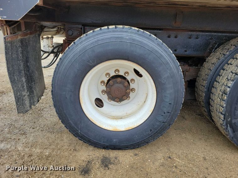 image for item NK9852 2006 International 7600 dump truck