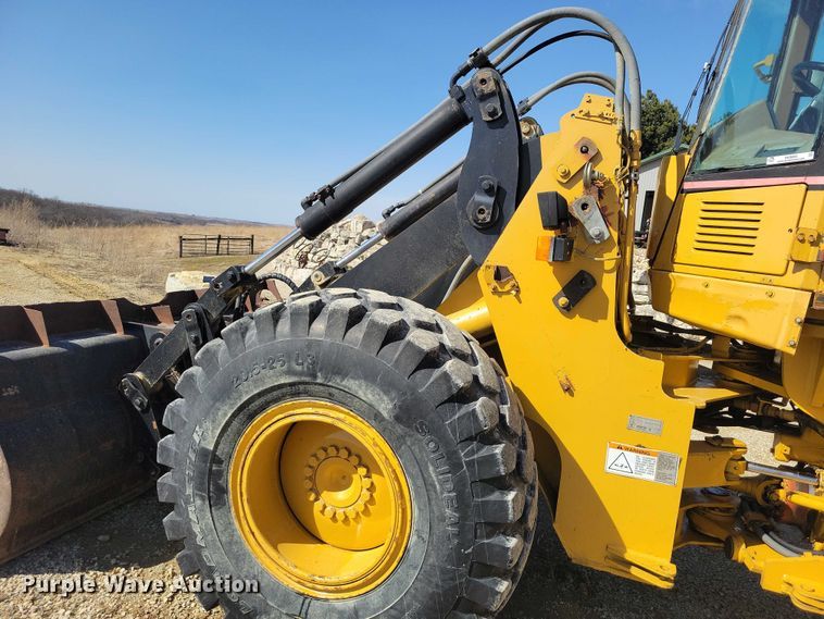 image for item NK9864 1996 Caterpillar IT28F wheel loader