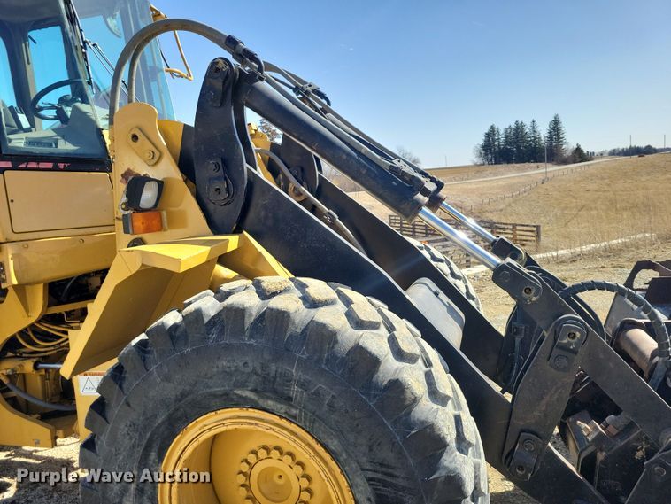 image for item NK9864 1996 Caterpillar IT28F wheel loader