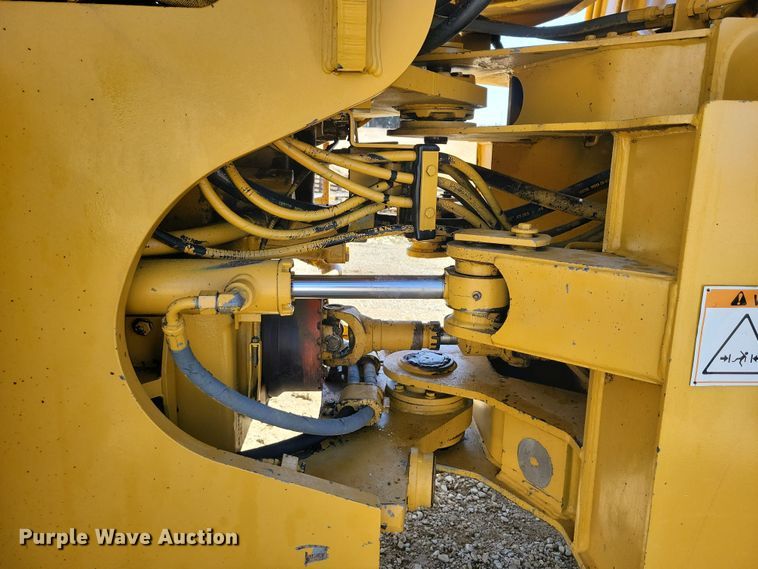 image for item NK9864 1996 Caterpillar IT28F wheel loader