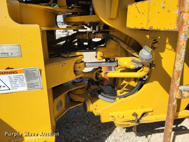 image for item NK9864 1996 Caterpillar IT28F wheel loader